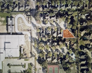 17407 Chamberlain Drive - Photo Thumbnail 19