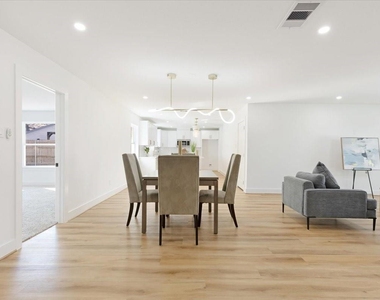 9603 Emnora Lane - Photo Thumbnail 4