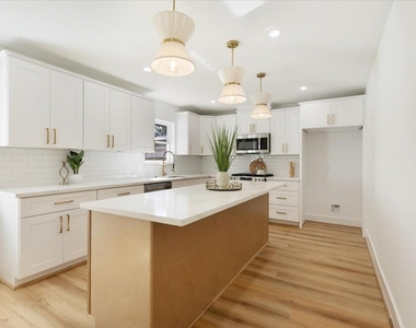 9603 Emnora Lane - Photo Thumbnail 6