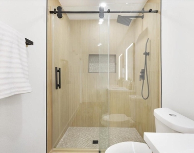 9603 Emnora Lane - Photo Thumbnail 12