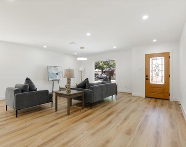 9603 Emnora Lane - Photo Thumbnail 2