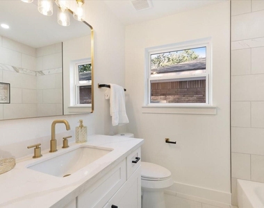 9603 Emnora Lane - Photo Thumbnail 15