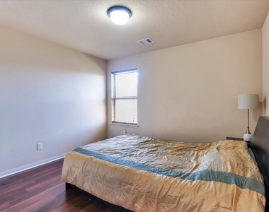 17915 Quiet Loch Lane - Photo Thumbnail 32