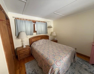 211 Lake - Photo Thumbnail 6