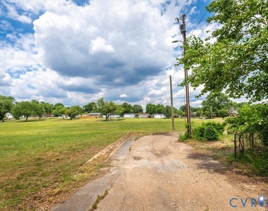 1806 Sussex Street - Photo Thumbnail 42