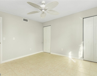 17425 Birchwood Lane - Photo Thumbnail 21