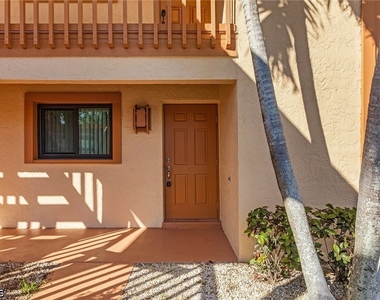 17425 Birchwood Lane - Photo Thumbnail 5