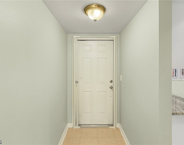 17425 Birchwood Lane - Photo Thumbnail 6