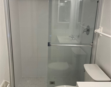4906 Victoria Drive - Photo Thumbnail 20