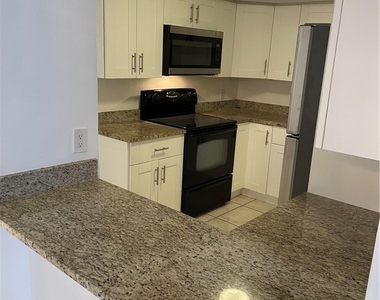 4906 Victoria Drive - Photo Thumbnail 6