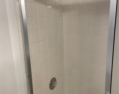 4906 Victoria Drive - Photo Thumbnail 17