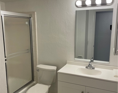 4906 Victoria Drive - Photo Thumbnail 15