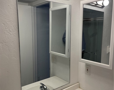 4906 Victoria Drive - Photo Thumbnail 24