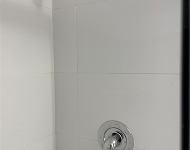 4906 Victoria Drive - Photo Thumbnail 21