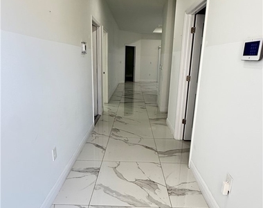 508 Bell Boulevard S - Photo Thumbnail 3