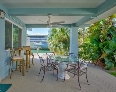 280 Airport Drive S - Photo Thumbnail 13