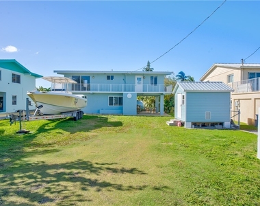280 Airport Drive S - Photo Thumbnail 14