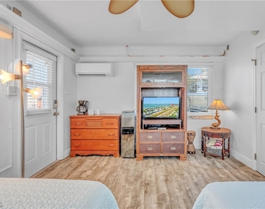 280 Airport Drive S - Photo Thumbnail 37