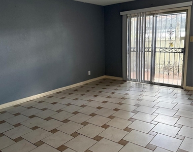 6201 Ranchester Drive - Photo Thumbnail 10
