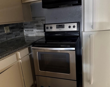 6201 Ranchester Drive - Photo Thumbnail 9