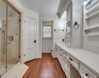 8 Shadowood Street - Photo Thumbnail 17