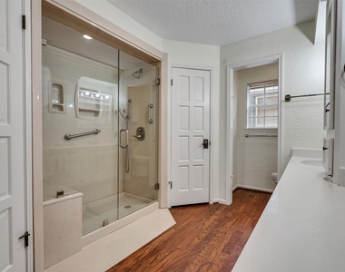 8 Shadowood Street - Photo Thumbnail 18