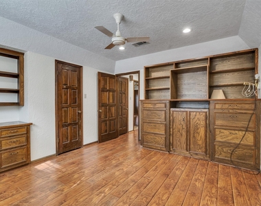 8 Shadowood Street - Photo Thumbnail 21