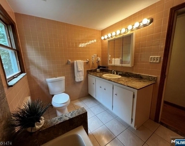 56 Grandview - Photo Thumbnail 24