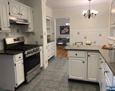 56 Grandview - Photo Thumbnail 17