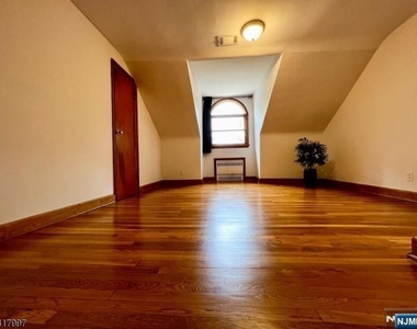 56 Grandview - Photo Thumbnail 20