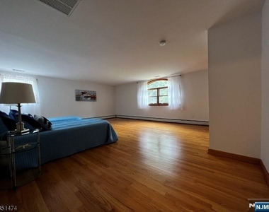 56 Grandview - Photo Thumbnail 21