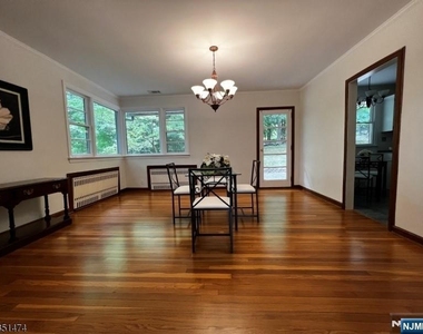 56 Grandview - Photo Thumbnail 14