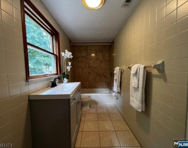 56 Grandview - Photo Thumbnail 19