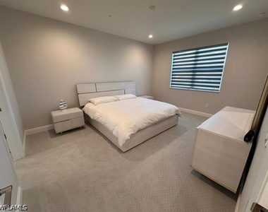 2653 Seychelles Circle - Photo Thumbnail 6