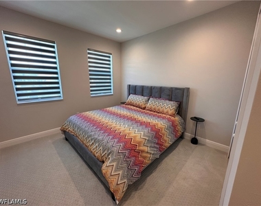 2653 Seychelles Circle - Photo Thumbnail 8