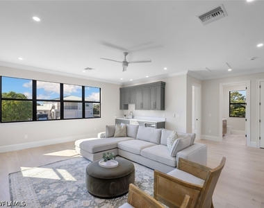 2721 Van Buren Avenue - Photo Thumbnail 12