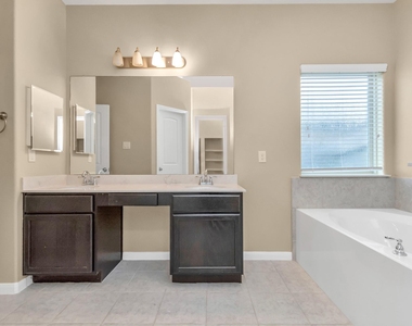 3734 E Briarlilly Park Circle - Photo Thumbnail 19