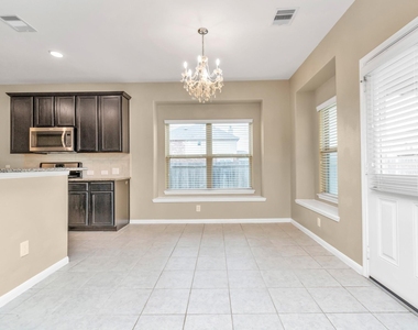 3734 E Briarlilly Park Circle - Photo Thumbnail 10