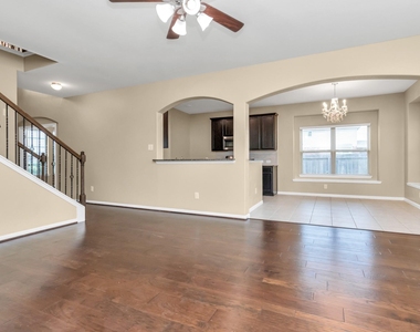 3734 E Briarlilly Park Circle - Photo Thumbnail 9