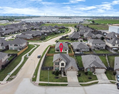 3734 E Briarlilly Park Circle - Photo Thumbnail 39