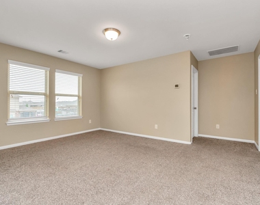 3734 E Briarlilly Park Circle - Photo Thumbnail 31
