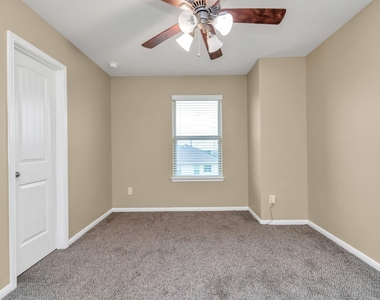 3734 E Briarlilly Park Circle - Photo Thumbnail 26