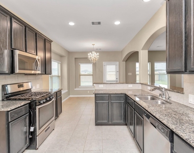 3734 E Briarlilly Park Circle - Photo Thumbnail 14