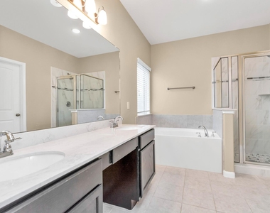 3734 E Briarlilly Park Circle - Photo Thumbnail 22
