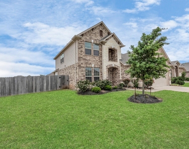 3734 E Briarlilly Park Circle - Photo Thumbnail 1