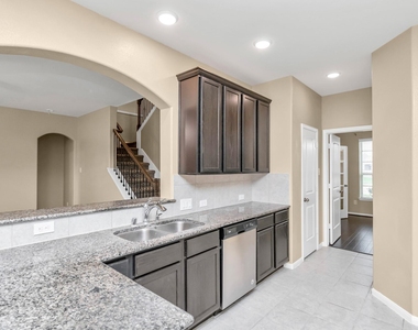 3734 E Briarlilly Park Circle - Photo Thumbnail 13