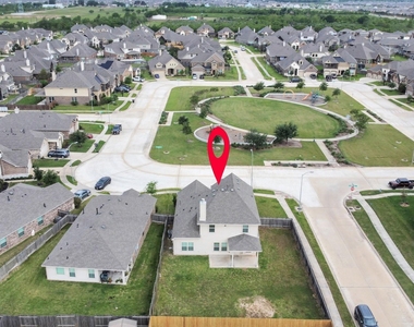 3734 E Briarlilly Park Circle - Photo Thumbnail 38