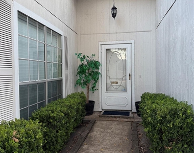 15307 Pebble Lake Drive - Photo Thumbnail 1