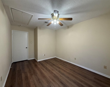 15307 Pebble Lake Drive - Photo Thumbnail 27