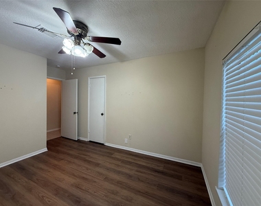 15307 Pebble Lake Drive - Photo Thumbnail 20